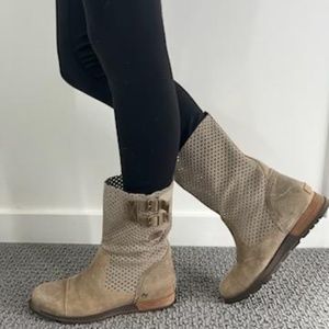 Sorel Womens Suede Boots